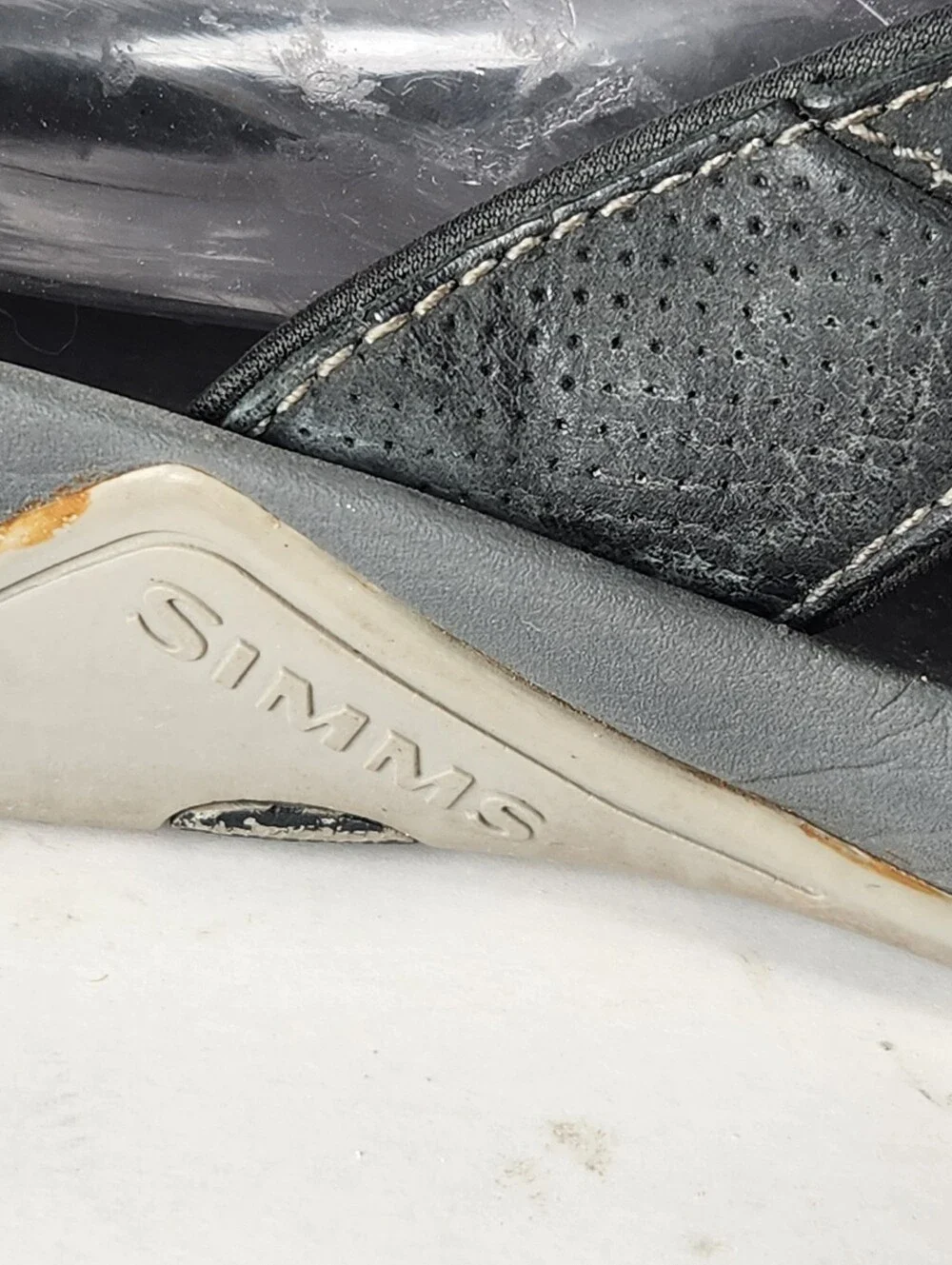 SIMMS Men's Ebb Tide Sandal Size 9 Black Fishing Outdoor Flip Flop Shoe